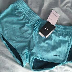NWT NIKE DRI-FIT REVERSIBLE SHORTS MEDIUM✨